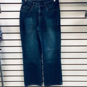 LL Bean Straight Leg Denim Mom Jeans Size 6 Petite